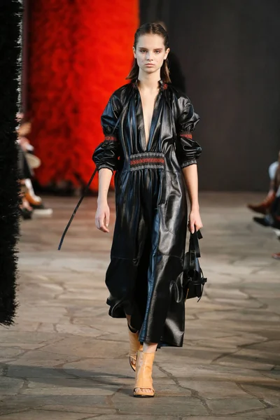 Look 33
